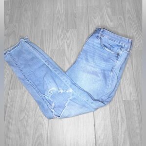 ABERCROMBIE & FITCH Women’s Light Blue Wash Ripped Jeans